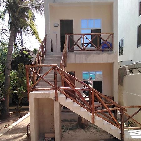 Mohammed Bungalows And Restaurant มาเทมวu ภายนอก รูปภาพ