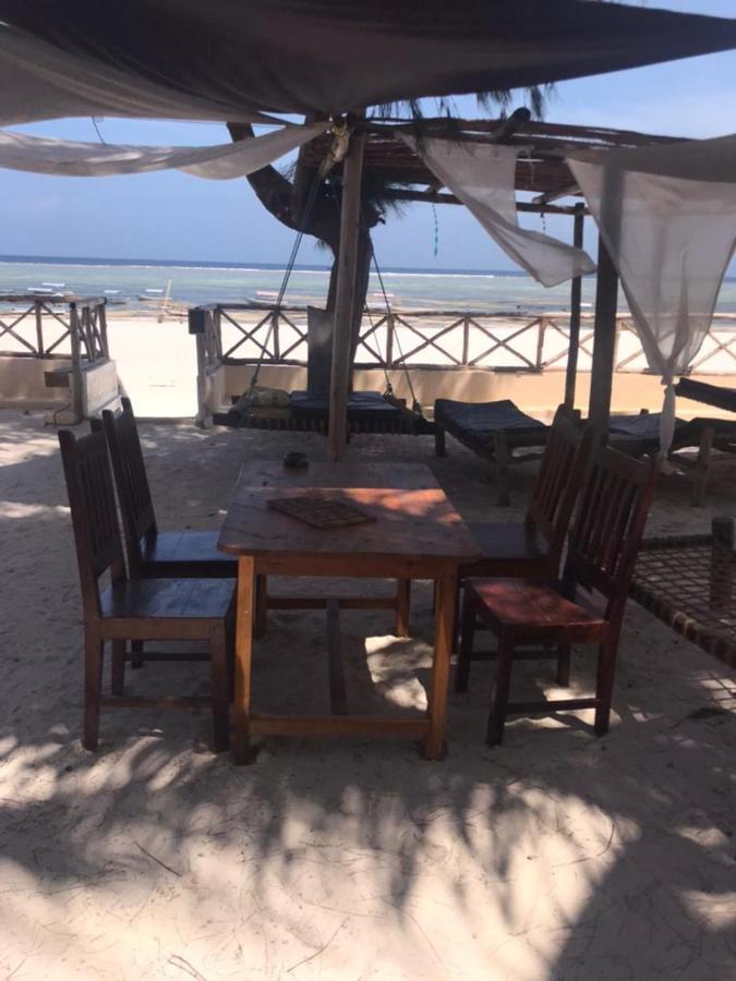 Mohammed Bungalows And Restaurant มาเทมวu ภายนอก รูปภาพ