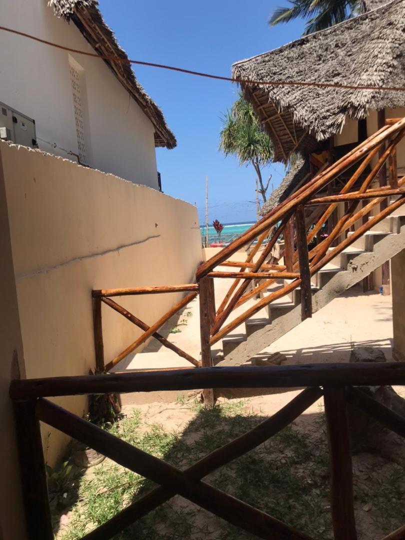 Mohammed Bungalows And Restaurant มาเทมวu ภายนอก รูปภาพ